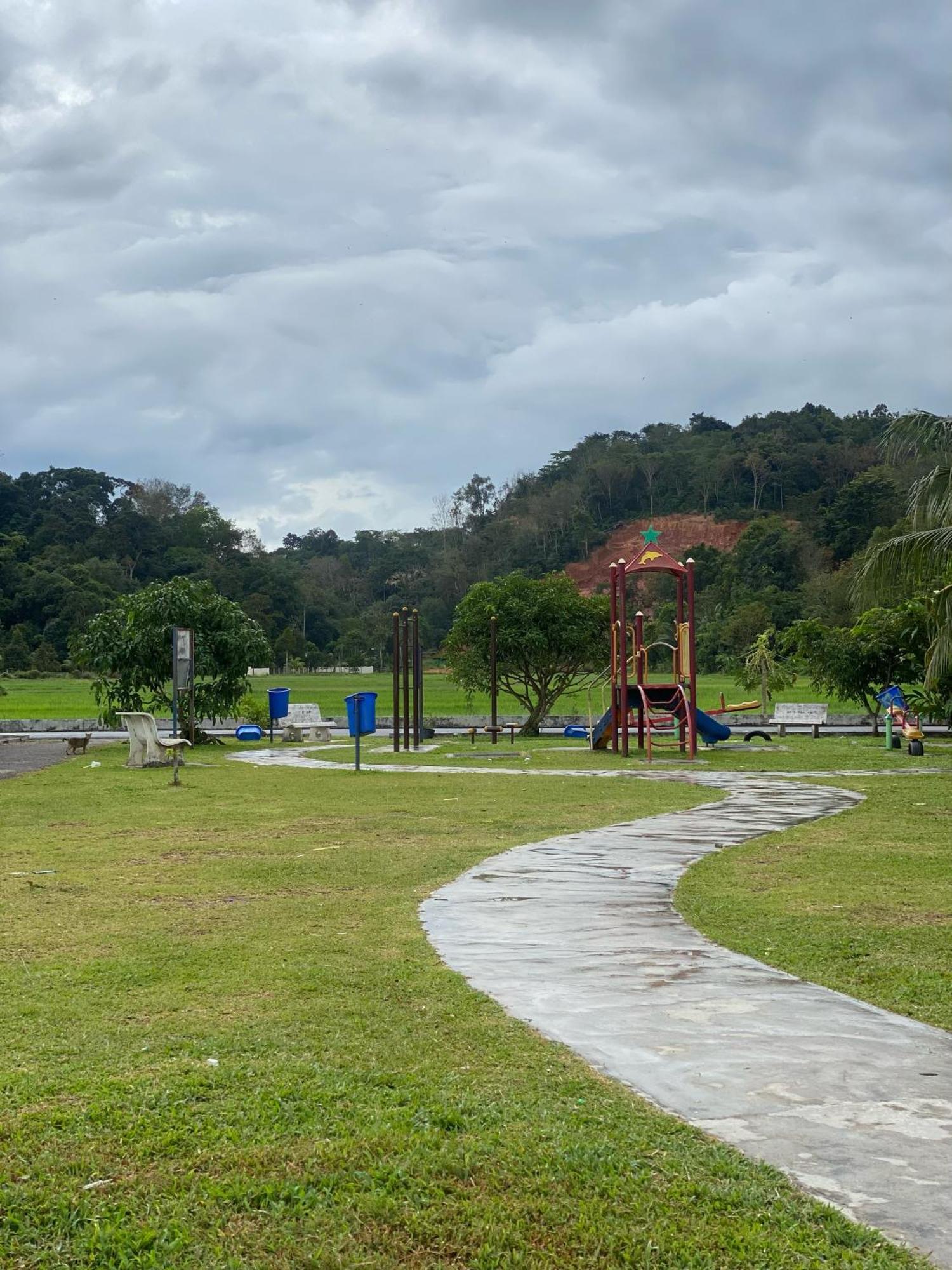 Homestay Desa Tikam Batu Sungai Petani Esterno foto